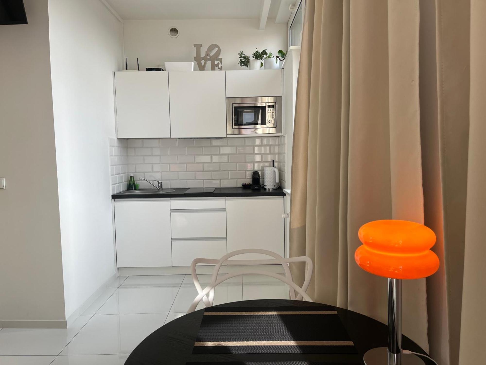 Apartament I Love Piotrkowska Z Wielkim Lustrem, Balkonem I Klimatyzacja Lodz  Luaran gambar
